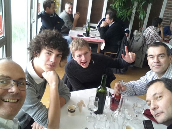 Un restaurant de fou nécessite des clients fous!