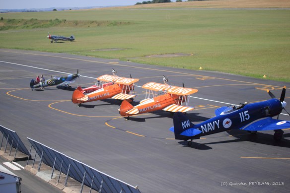 Avions de légende sur le parking de l'aéroport d'Angoulême